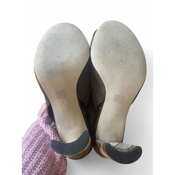 Pelle Moda Women 8.5 Brown Suede Open-Toe with Strap, 4.5 Inch Heels Good Cond. - Picture 7 of 10